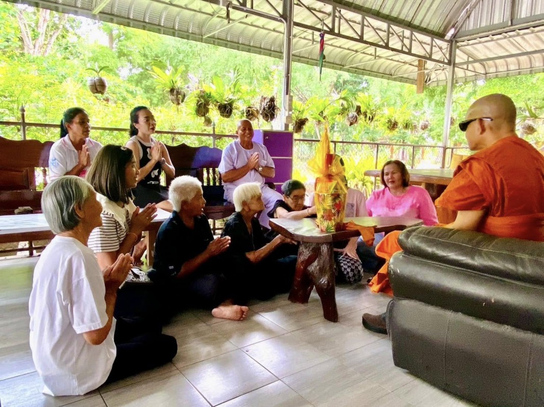 อธิษฐานเข้าพรรษาเพื่อการพัฒนาตน