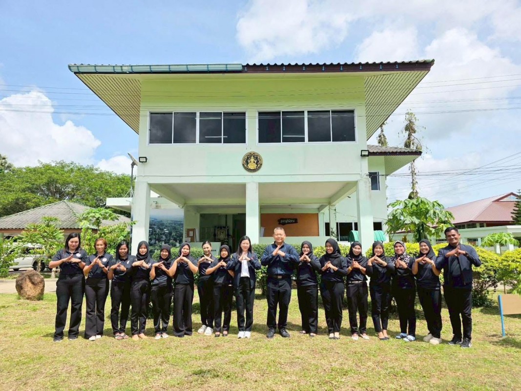 ผส. ตรวจเยี่ยม ให้กำลังใจเจ้าหน้าที่และผู้สูงอายุ