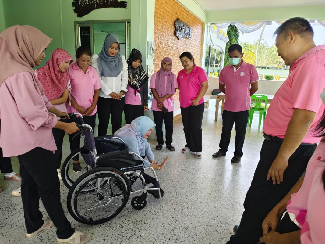 เพลย์ แอนด์ เลิร์น : กิจกรรมแลกเปลี่ยนเรียนรู้เพื่อยกระดับคุณภาพการจัดบริการ กรณีการใช้รถเข็นสำหรับคนพิการ